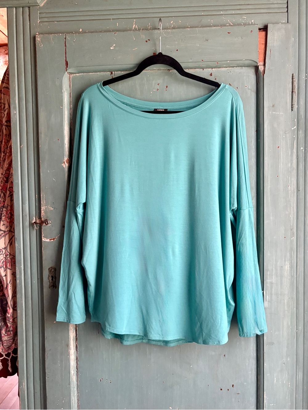 Relaxed Long-Sleeve Women's Top in Teal